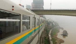 重庆轻轨司机爆料新闻视频,揭秘轻轨运行背后的惊险瞬间
